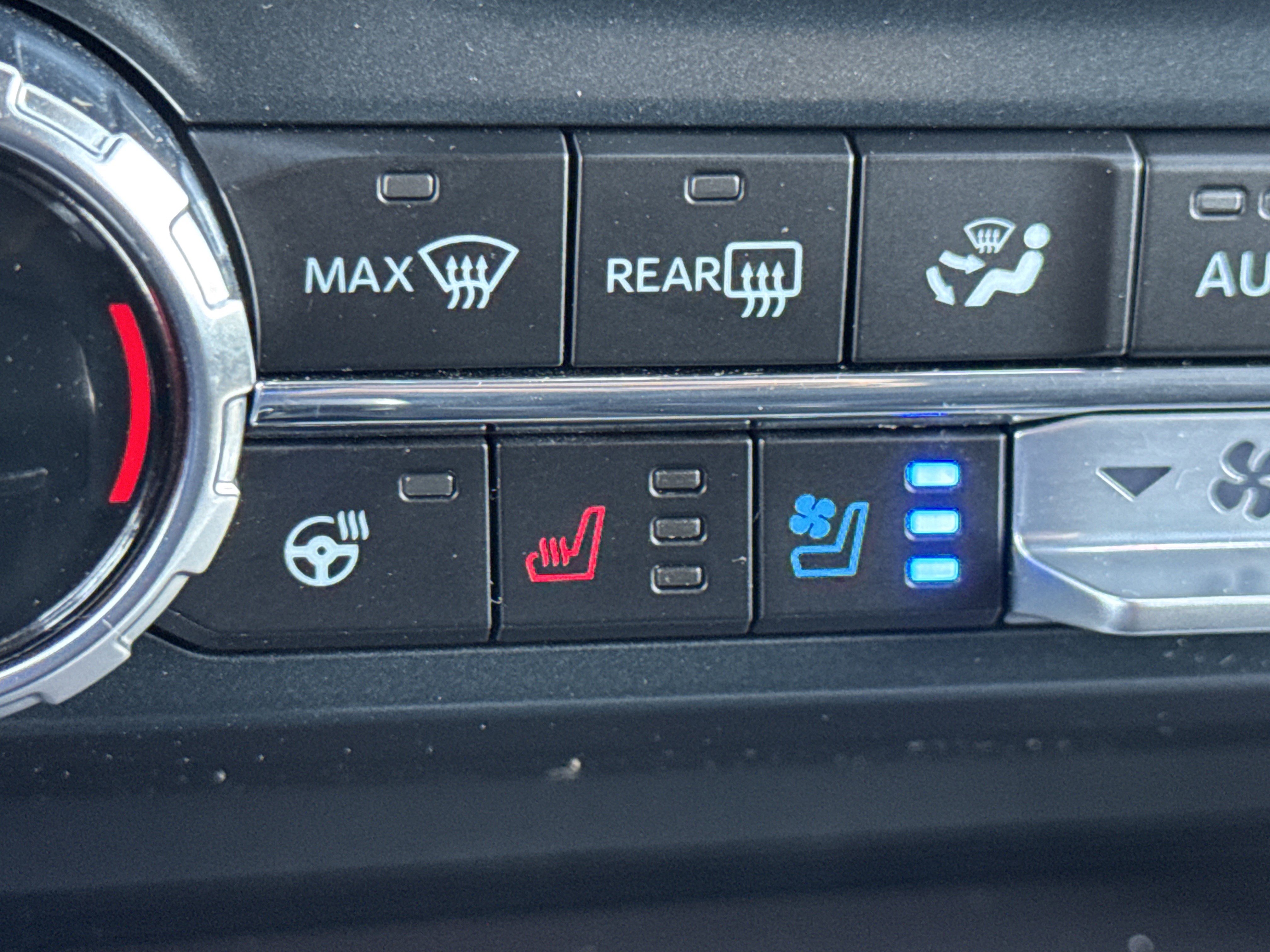 Certified 2025 Ford F150 Platinum w/ FX4 Off-Road Package AWD/4WD image 22
