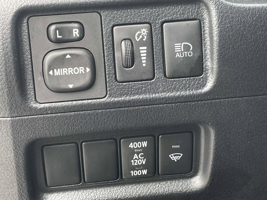 Used 2024 Toyota 4Runner TRD Off-Road Premium image 18