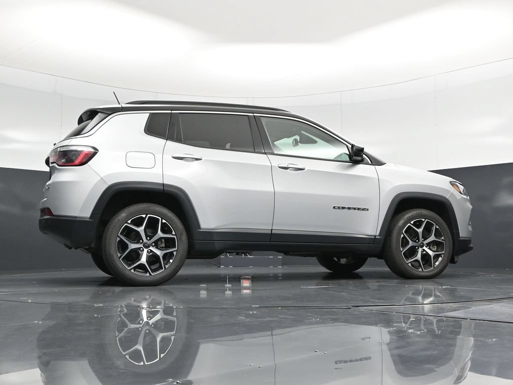 Used 2025 Jeep Compass Limited AWD/4WD image 54