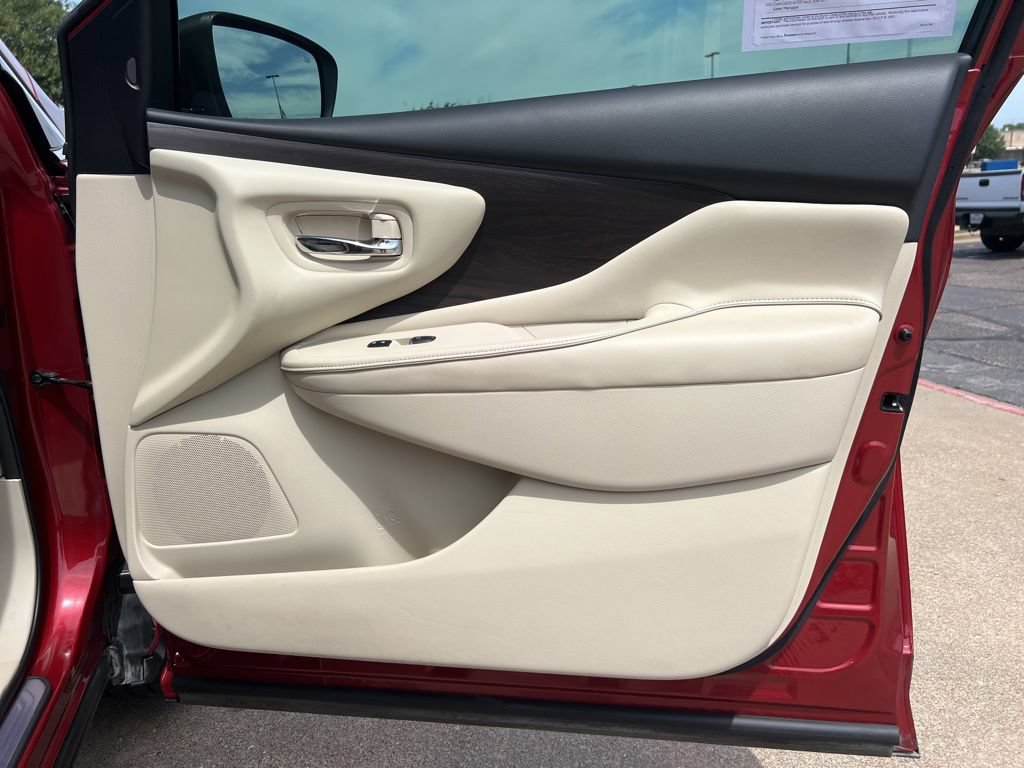Used 2019 Nissan Murano Platinum w/ Cargo Package FWD image 12