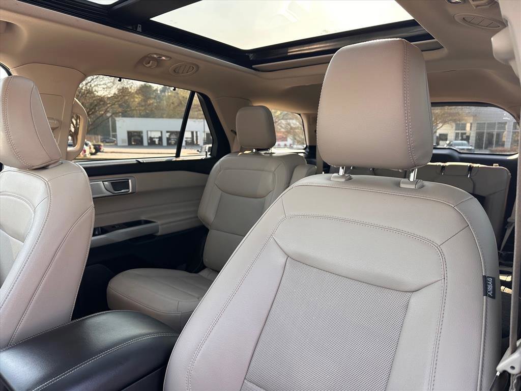 Certified 2023 Ford Explorer Limited w/ Limited Technology Package image 18