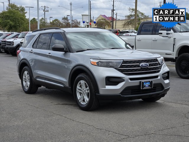 Certified 2023 Ford Explorer XLT RWD image 3