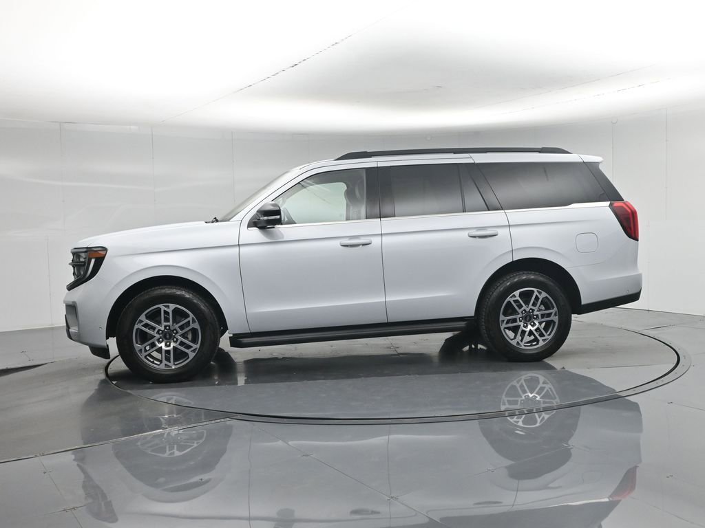 Certified 2025 Ford Expedition Active AWD/4WD image 36