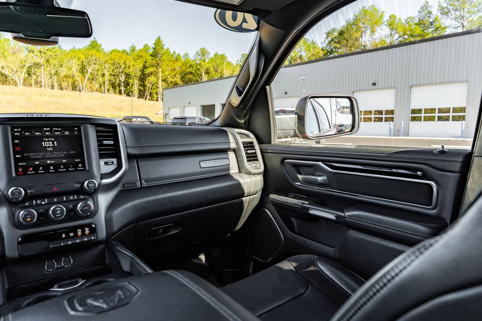 Used 2020 RAM 1500 Laramie w/ Sport Appearance Package AWD/4WD image 29