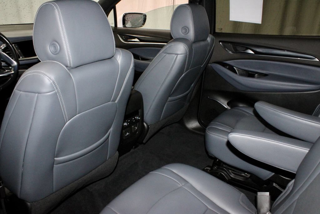 Used 2024 Buick Enclave Premium AWD/4WD image 21