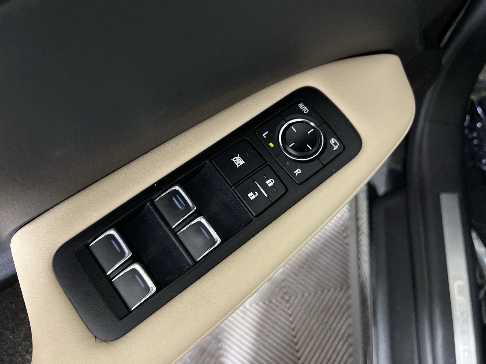 Used 2021 Lexus RX 350 AWD w/ Premium Package image 15