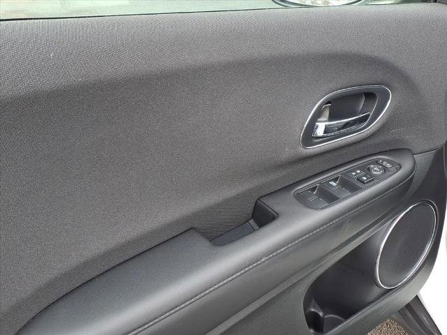 Used 2021 Honda HR-V EX image 9