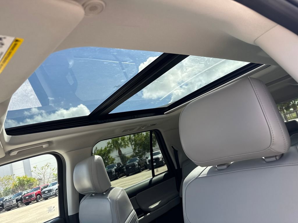 Certified 2025 Ford Expedition Max Active image 9