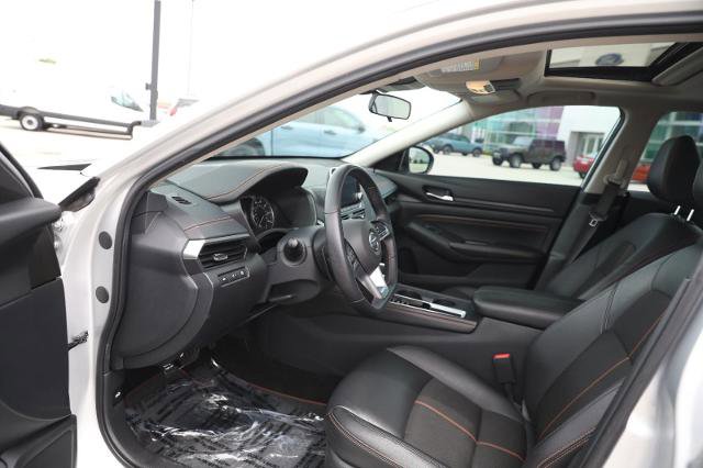 Used 2020 Nissan Altima 2.5 SR w/ Premium Package FWD image 19