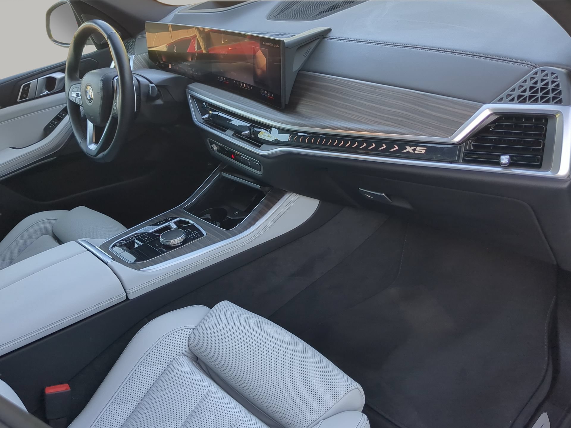Used 2025 BMW X5 xDrive40i w/ Premium Package AWD/4WD image 49