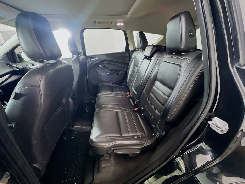 Certified 2019 Ford Escape Titanium AWD/4WD image 28