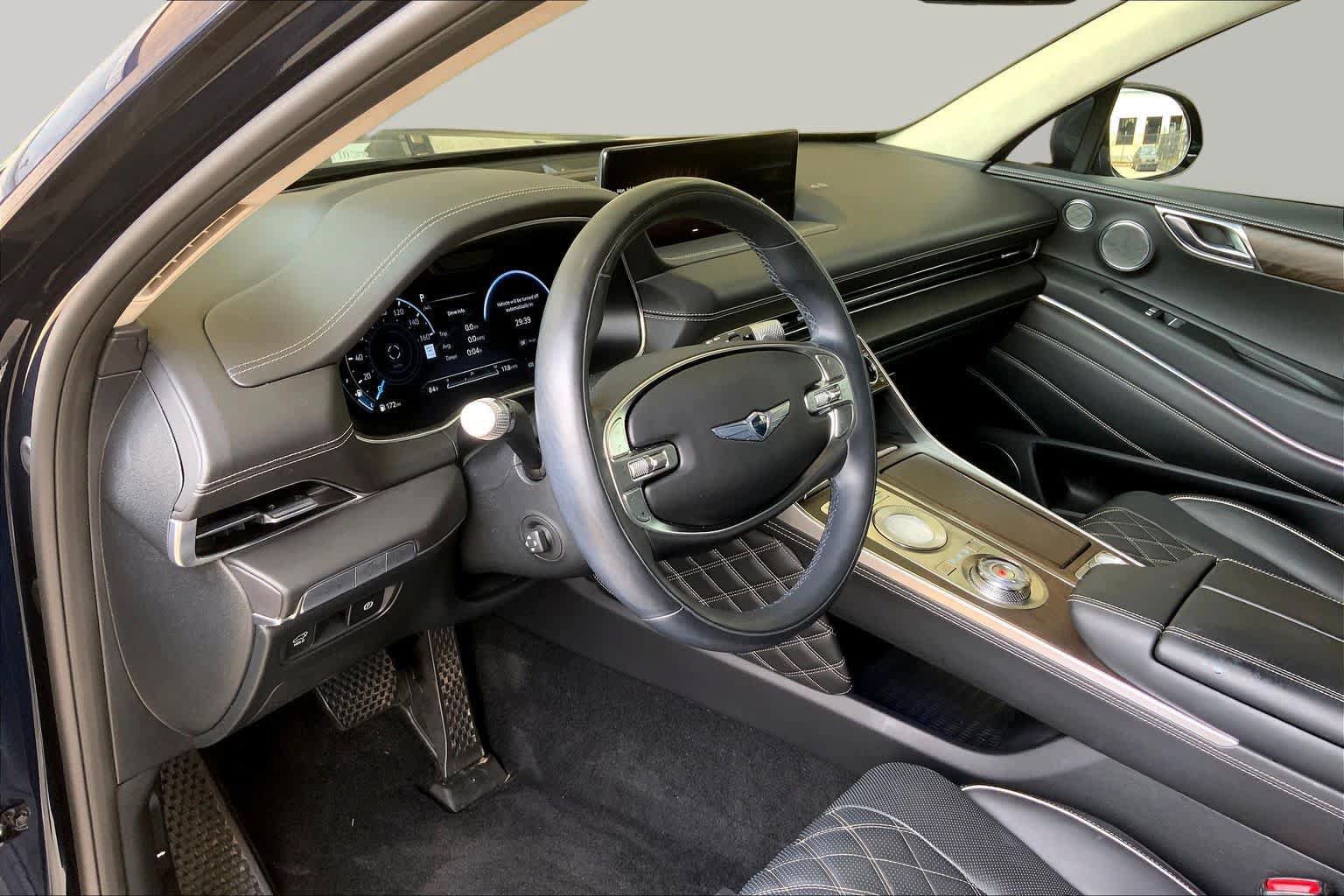 Used 2022 Genesis GV80 3.5T w/ Prestige Package 07 AWD/4WD image 18