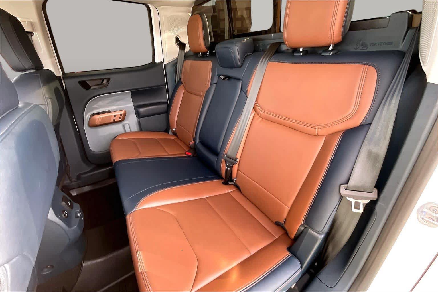 Certified 2022 Ford Maverick Lariat w/ Lariat Luxury Package AWD/4WD image 37