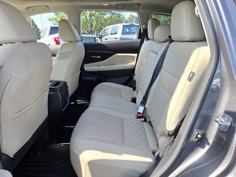 Used 2022 Nissan Murano Platinum w/ Cargo Package FWD image 12
