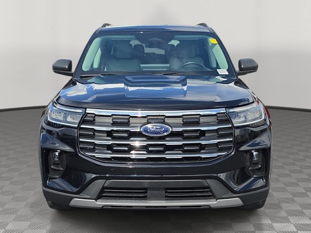 Certified 2025 Ford Explorer Active w/ Active Comfort Package RWD image 2