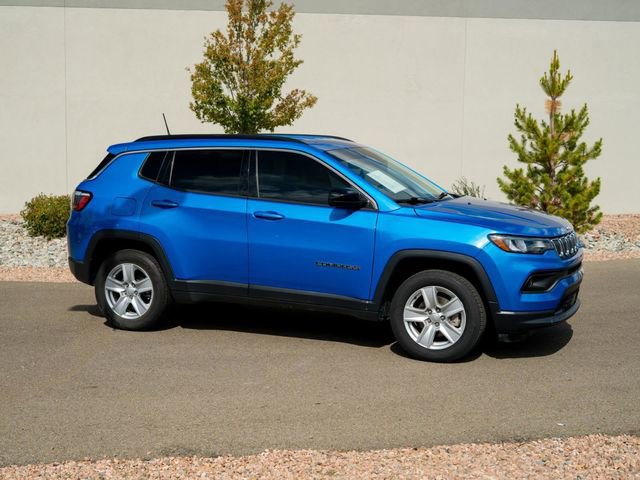 Used 2022 Jeep Compass Latitude image 9