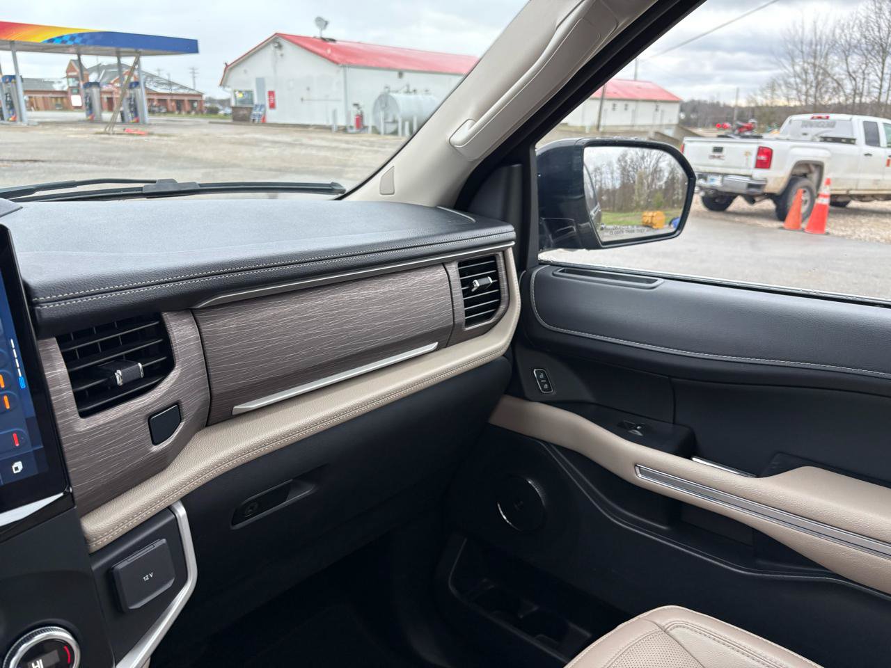 Certified 2024 Ford Expedition Limited AWD/4WD image 26