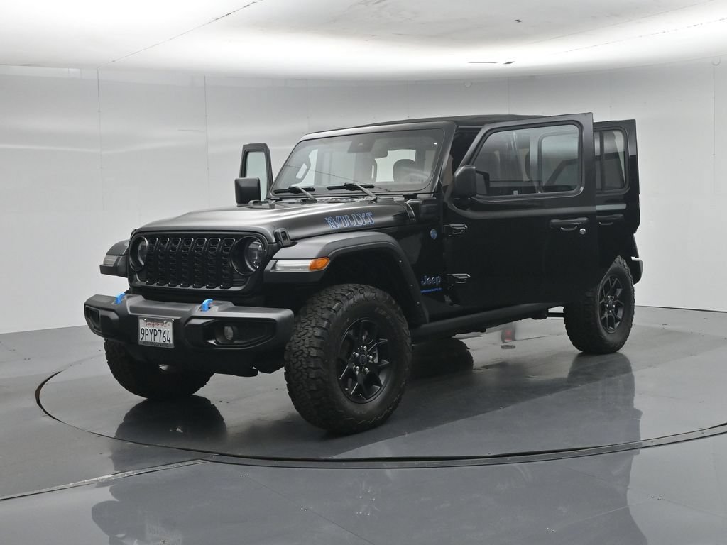 Used 2024 Jeep Wrangler Unlimited AWD/4WD image 32