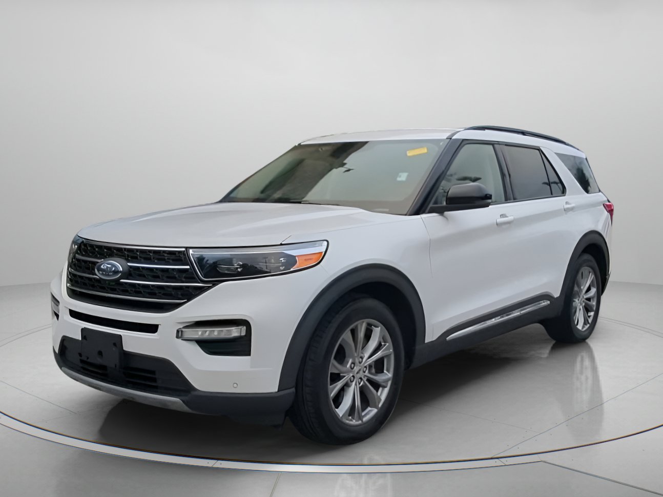 Certified 2023 Ford Explorer XLT w/ Equipment Group 202A RWD image 12