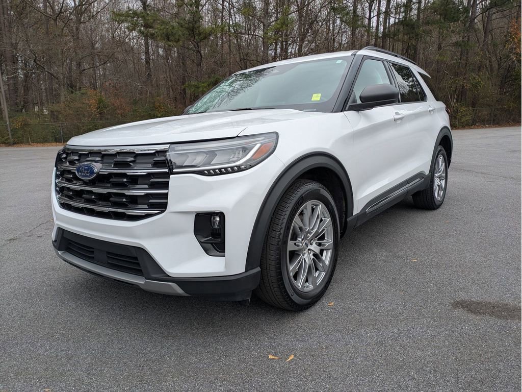 Certified 2025 Ford Explorer Active w/ Active Comfort Package image 2
