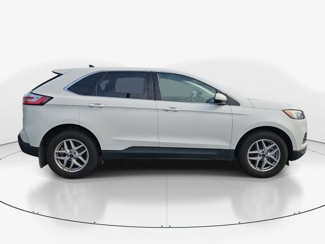 Certified 2024 Ford Edge SEL w/ Convenience Package AWD/4WD image 2