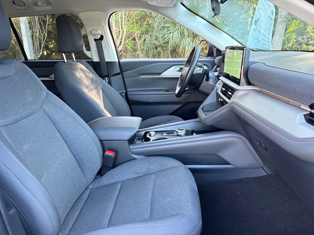Certified 2025 Ford Explorer Active AWD/4WD image 50