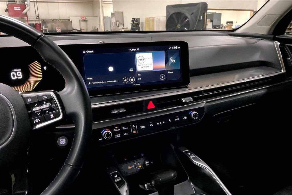 Used 2024 Kia Sorento S image 8