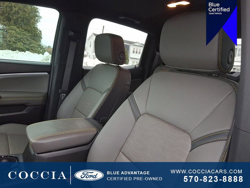 Used 2024 Chevrolet Colorado ZR2 w/ ZR2 Convenience Package III image 14