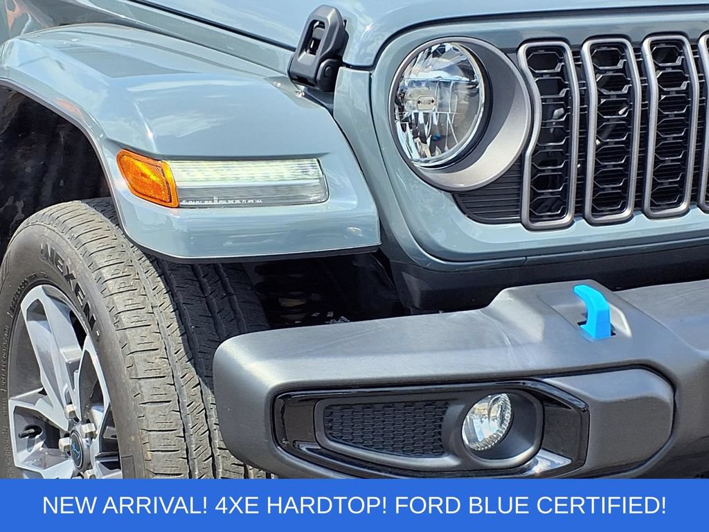 Used 2024 Jeep Wrangler Unlimited w/ Convenience Group AWD/4WD image 29