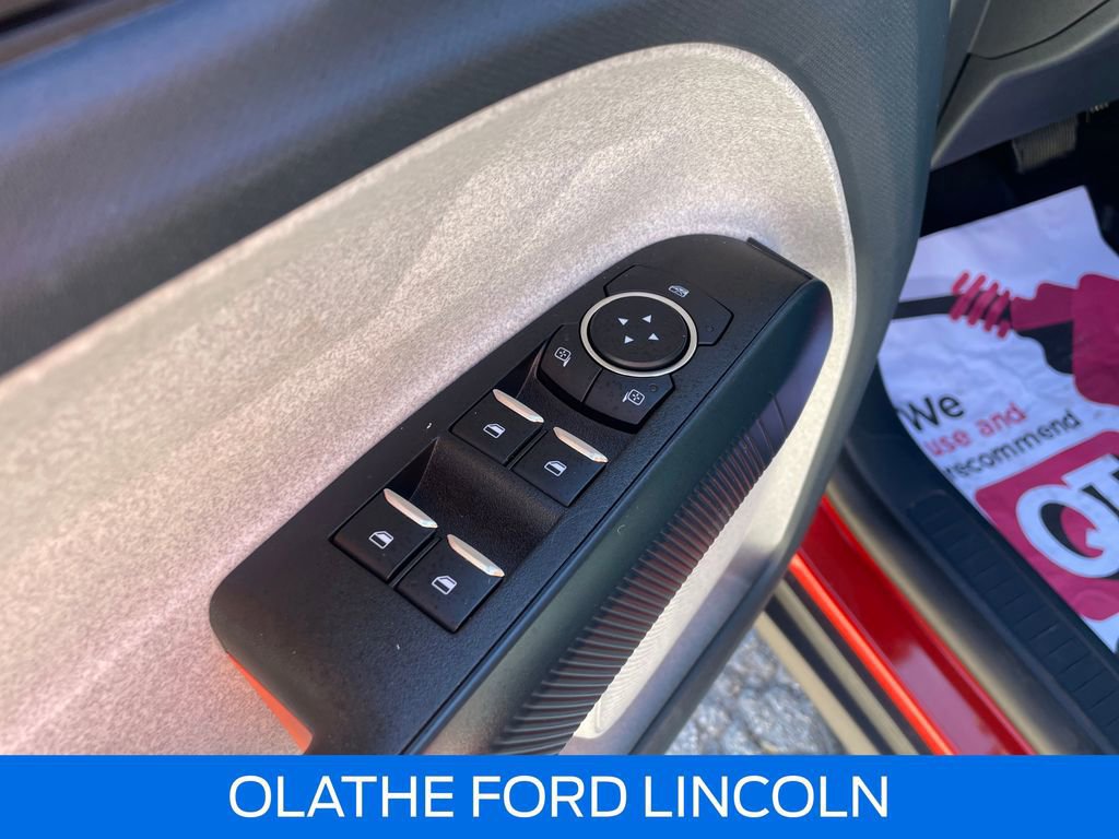 Certified 2024 Ford Maverick XLT w/ XLT Luxury Package image 24