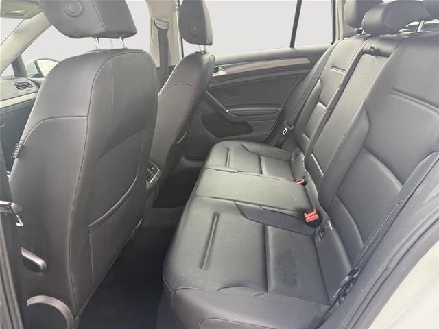 Used 2018 Volkswagen Golf SE FWD image 21