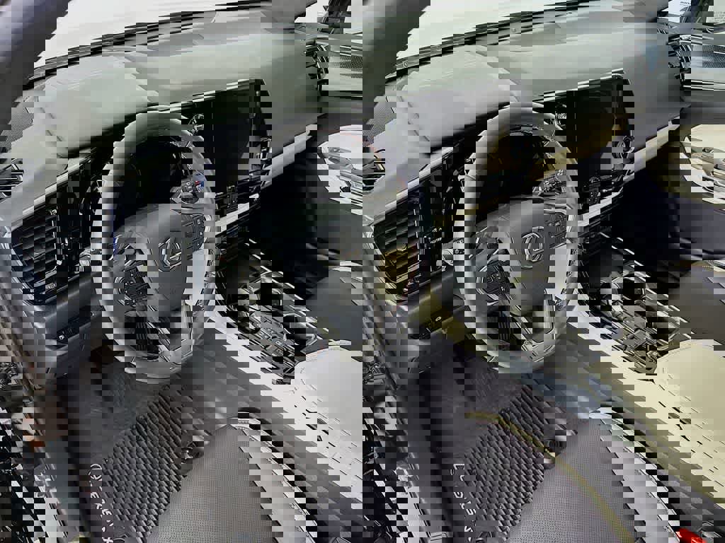 Used 2024 Lexus NX 250 FWD w/ Cold Area Package image 9