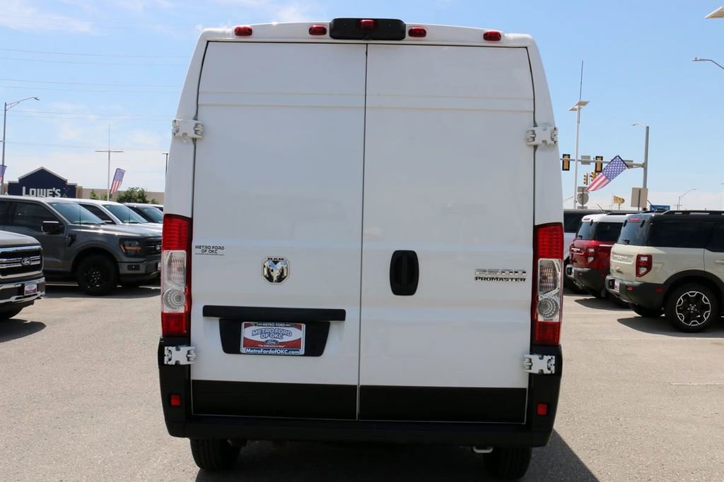 Used 2024 RAM ProMaster 2500 w/ Convenience Group FWD image 5