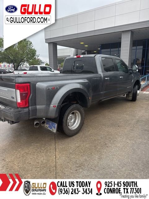 Certified 2017 Ford F350 Platinum w/ Platinum Ultimate Package AWD/4WD image 2