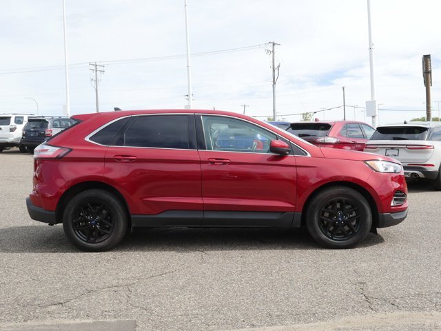 Certified 2022 Ford Edge SEL w/ Convenience Package AWD/4WD image 3