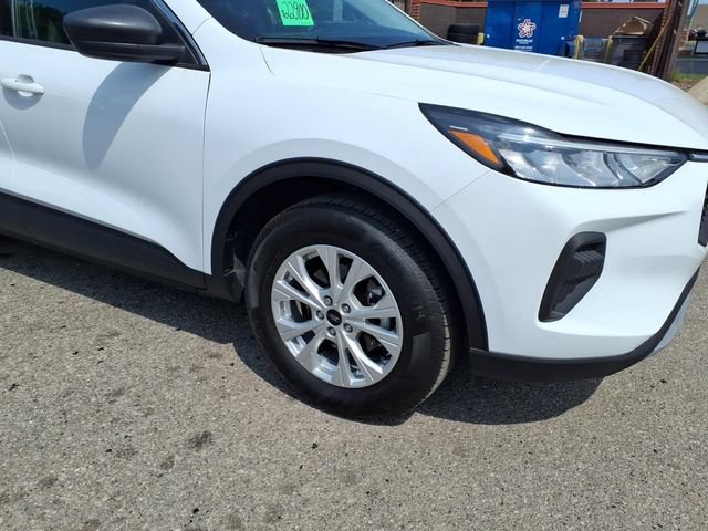 Certified 2023 Ford Escape Active AWD/4WD image 4