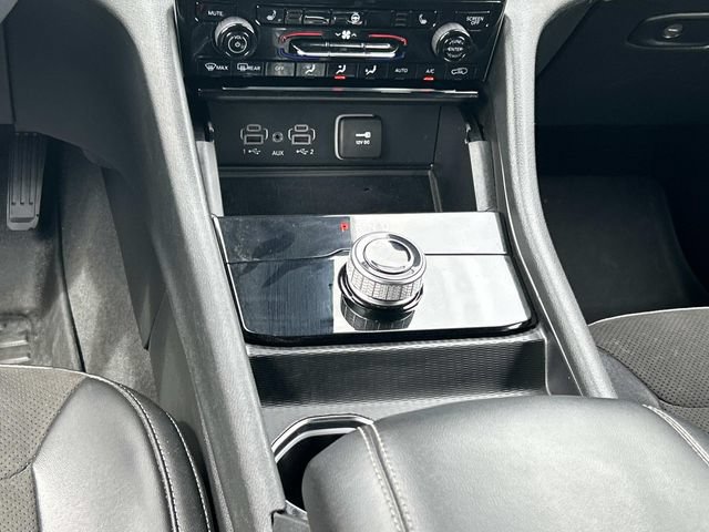 Used 2023 Jeep Grand Cherokee L Laredo AWD/4WD image 17