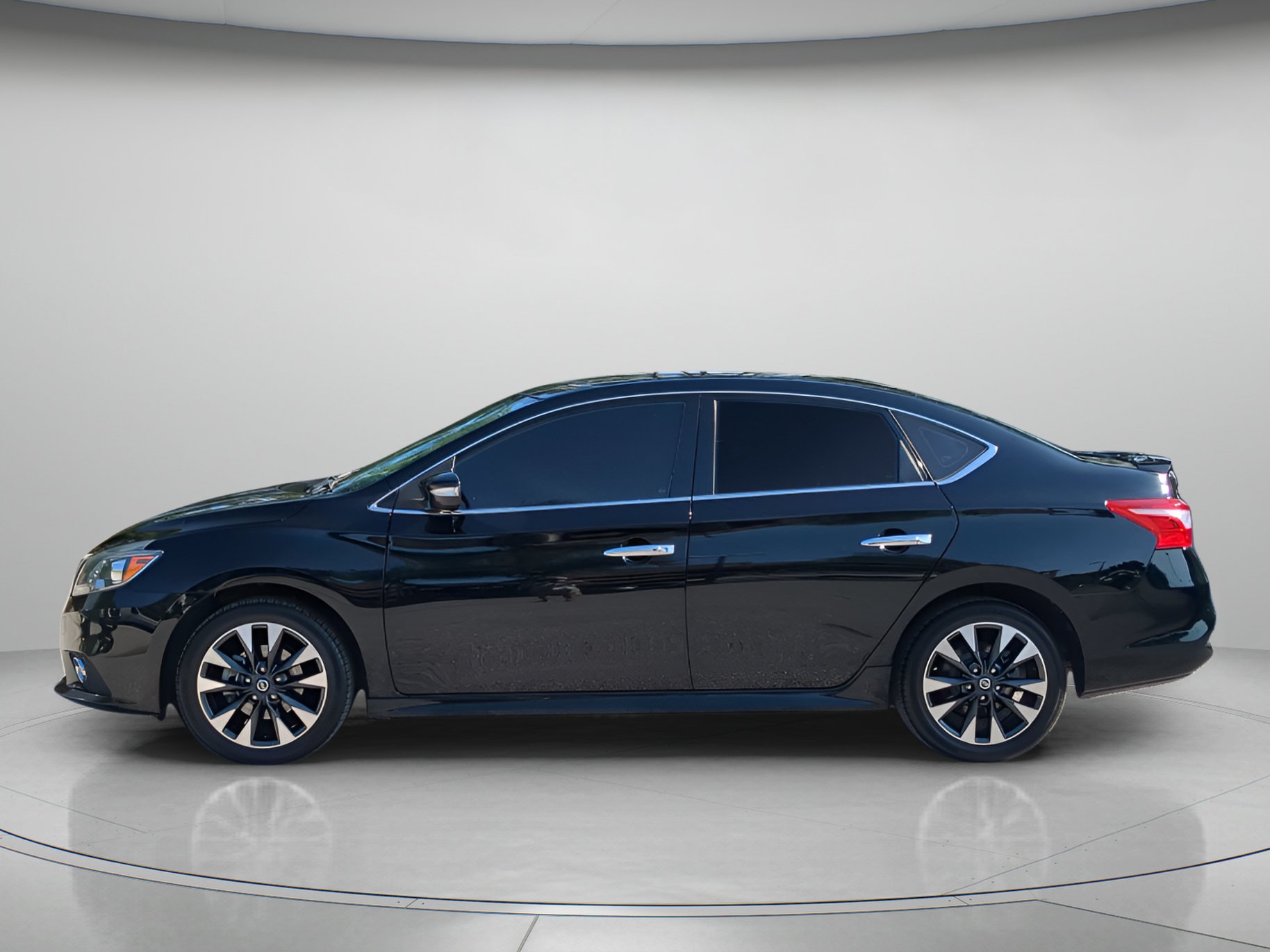 Used 2019 Nissan Sentra SR FWD image 43