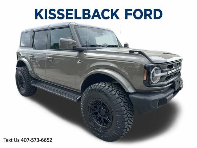 Certified 2025 Ford Bronco Outer Banks AWD/4WD image 1