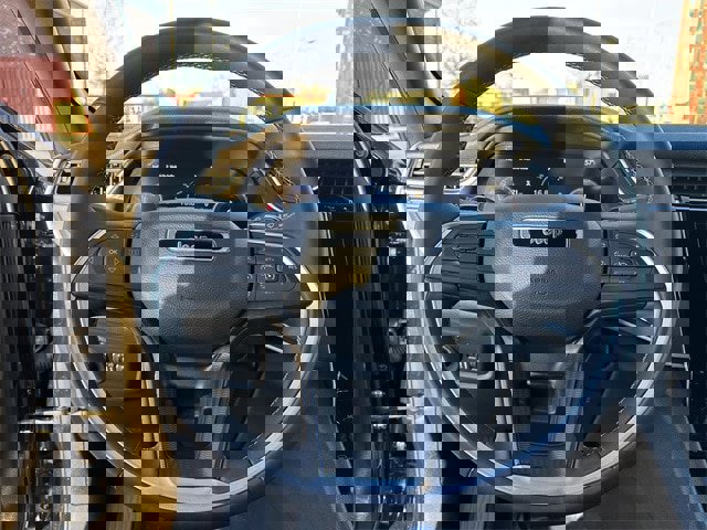 Used 2023 Jeep Grand Cherokee L Laredo image 6