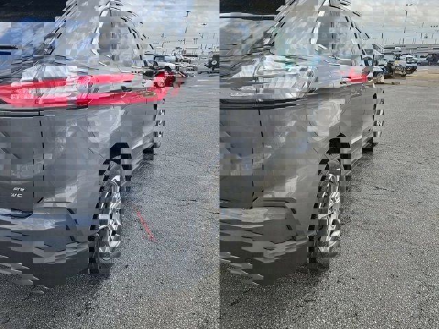 Certified 2021 Ford Edge SEL w/ Convenience Package image 2