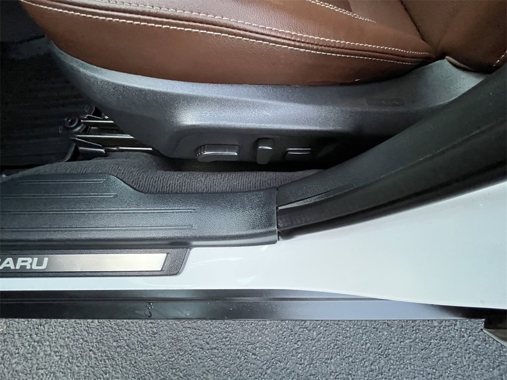 Used 2018 Subaru Outback 2.5i Touring image 11