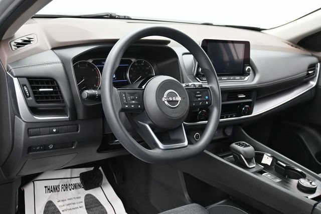 Used 2023 Nissan Rogue SV AWD/4WD image 16