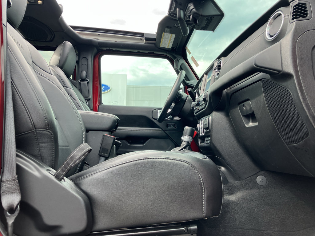 Used 2021 Jeep Wrangler Unlimited Sahara AWD/4WD image 37