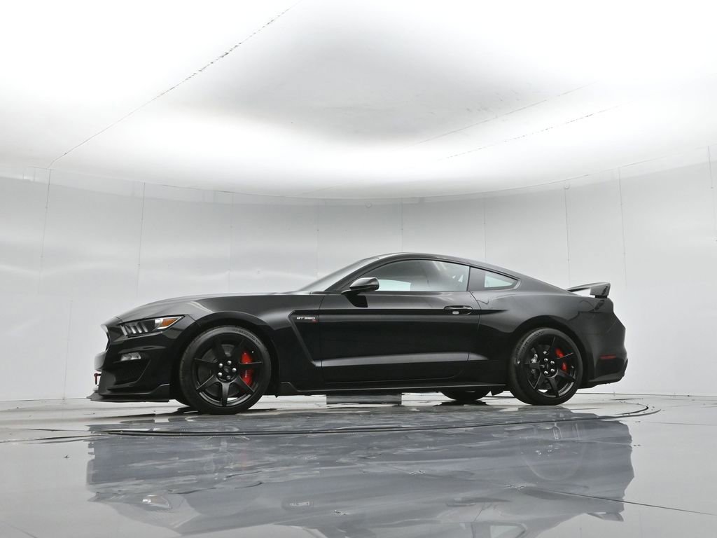 Certified 2017 Ford Mustang Shelby GT350R w/ GT350R Equipment Group 920A image 24
