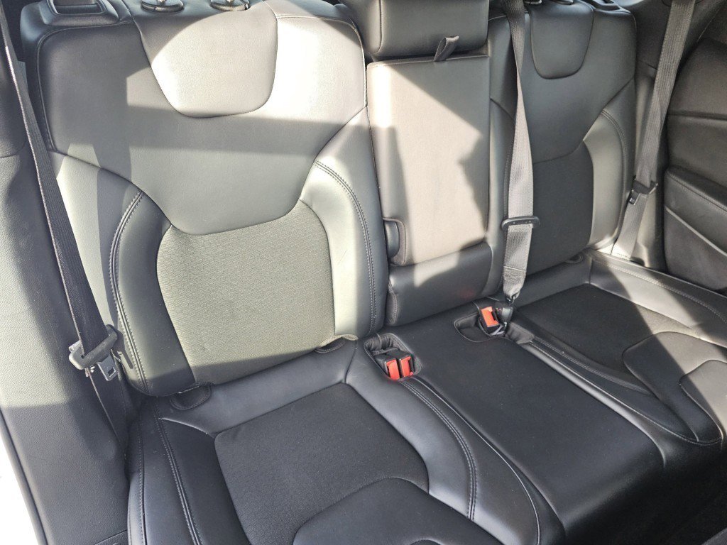 Used 2020 Jeep Cherokee Latitude Plus image 25