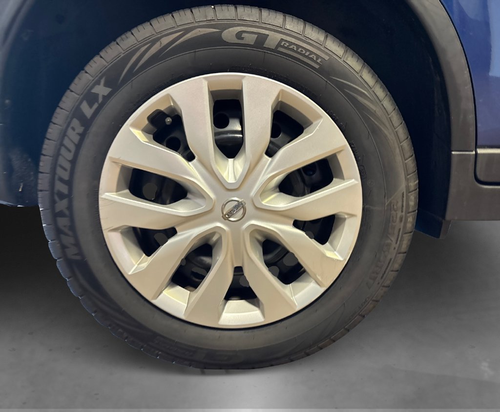 Used 2018 Nissan Rogue S AWD/4WD image 17