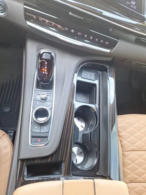 Used 2024 Cadillac Escalade Premium Luxury w/ LPO, Floor Liner Package AWD/4WD image 29