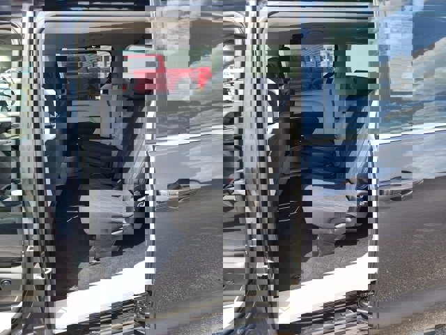 Used 2021 Chrysler Pacifica Touring image 10