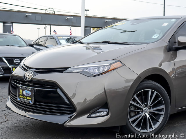 Used 2017 Toyota Corolla LE FWD image 2